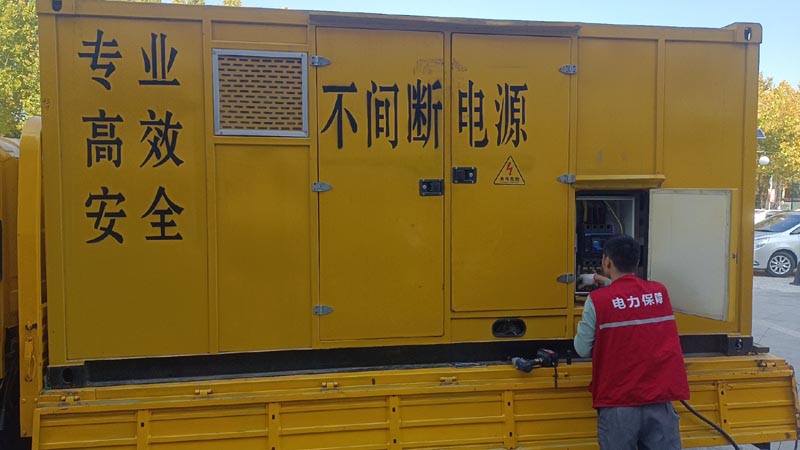 象州柴油发电机组和UPS电源配合使用时，如何避免切换过程中的电力中断？